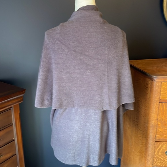 Sweater Wrap Gray/Brown Vest Size Medium - Picture 6 of 8